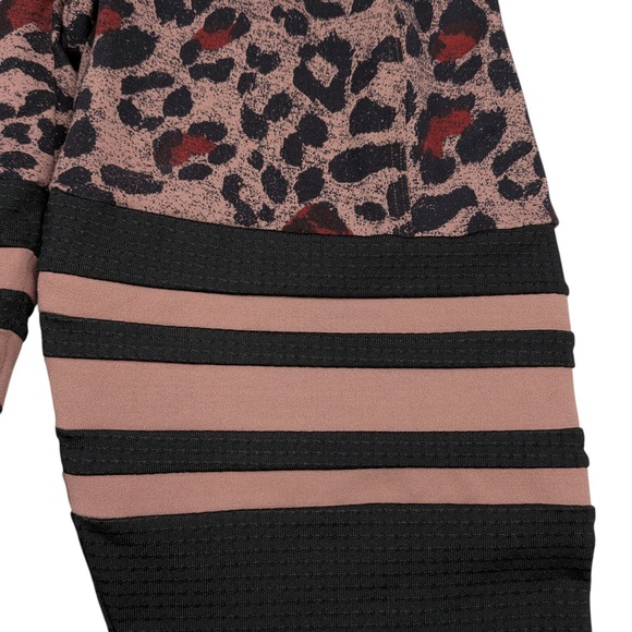 Bombshell Sportswear Scrunch Thigh-Highs Leggings Women Small Cheetah Butt Lift - Picture 3 of 12